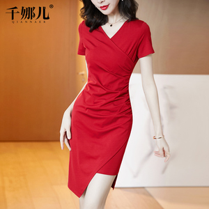 红色连衣裙女夏装2025新款V领修身气质中长款包臀不规则一步裙子