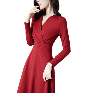 酒红色连衣裙春秋装2025新款长袖女士高端收腰显瘦气质大摆长裙子