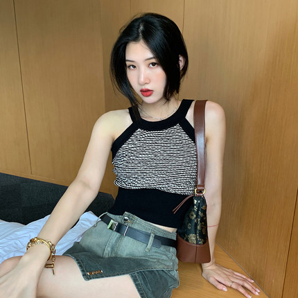 鲸鱼和玖吊带背心女夏2025年新款设计感小众针织上衣修身短款外穿