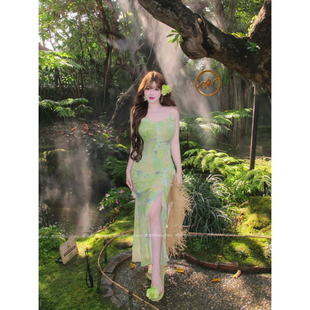 度假风荷叶边碎花裙 吊带连衣裙女2026年夏季 肉肉怡 绿野仙踪