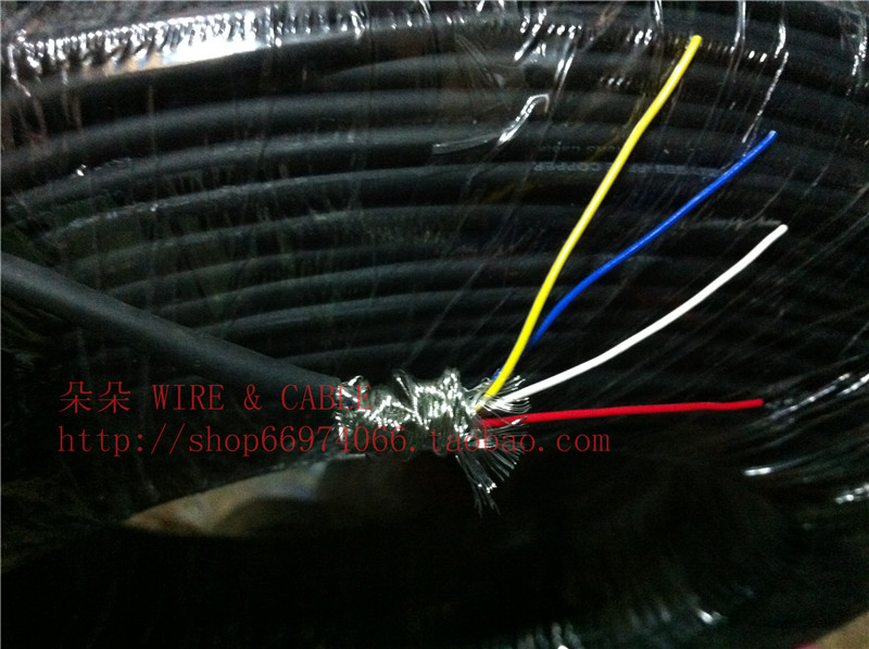 外径：4mm 内芯：0.9mm左右  特点：非常柔软耐折，冬天也不会变硬；屏蔽网非常密