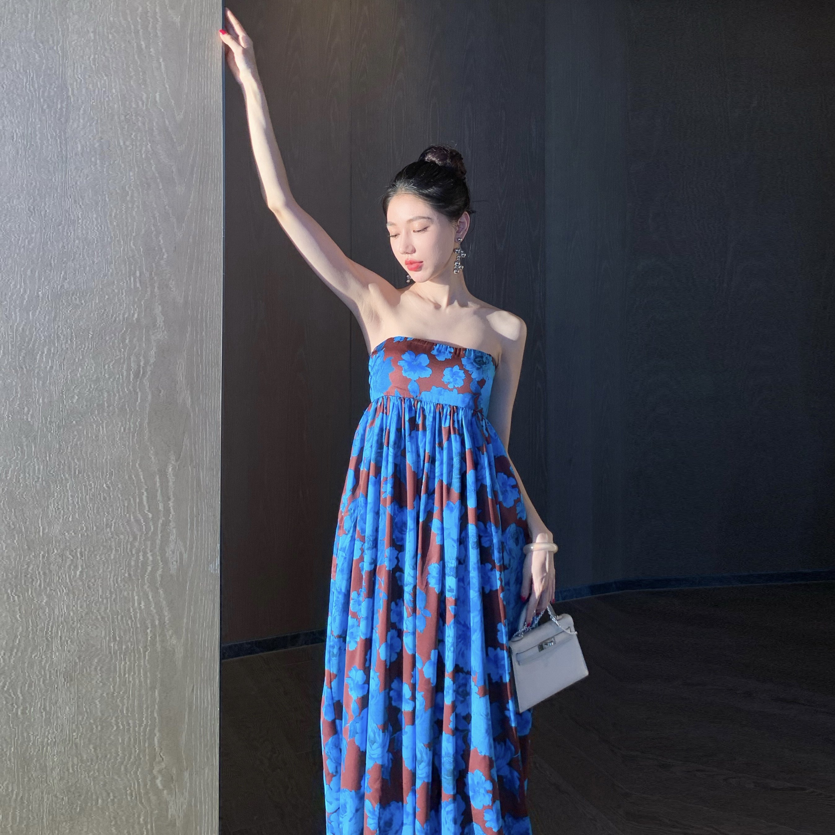 宛宛大大【海尔温修斯】卡布里蓝醋纤印花茧型挂脖抹胸两穿连衣裙,女装/女士精品,连衣裙,淘宝优惠券,粉丝福利购,淘宝优惠卷