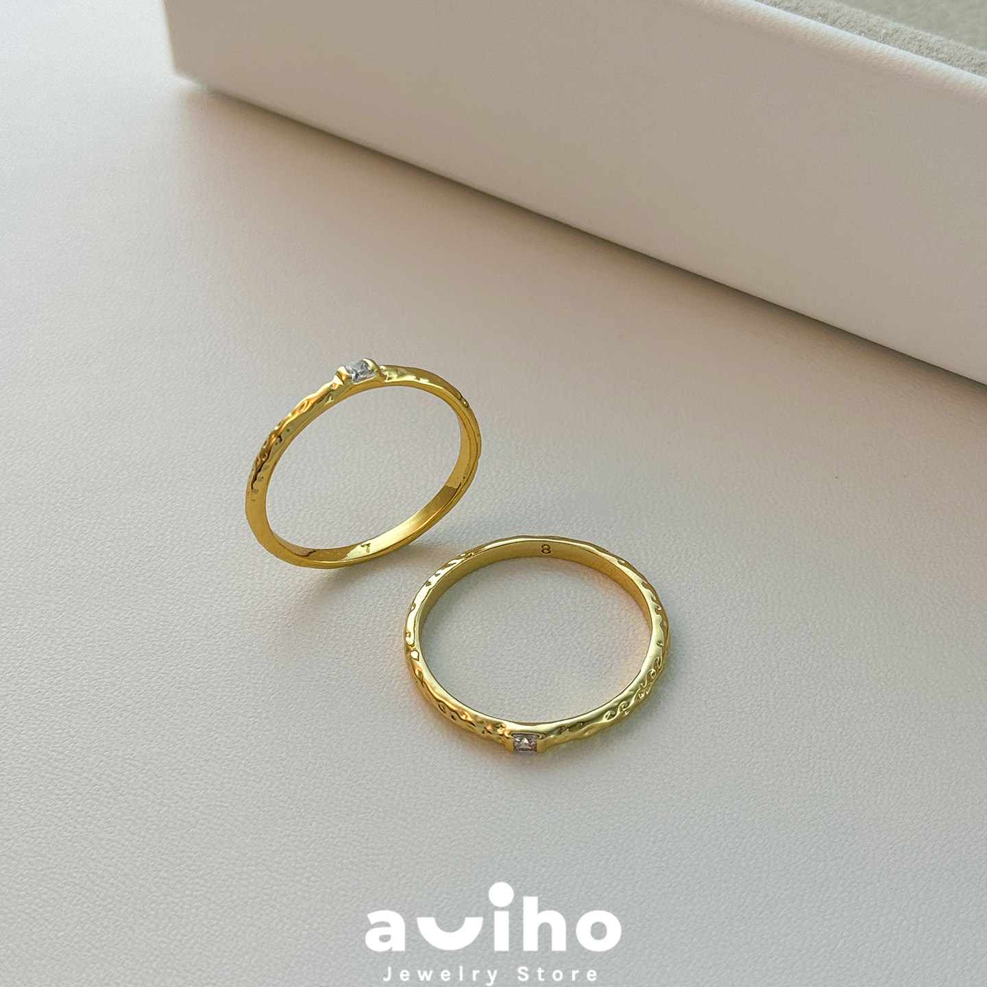 aviho高级感简约金色戒指锤纹镶嵌锆石小众设计感爆闪小方糖素圈