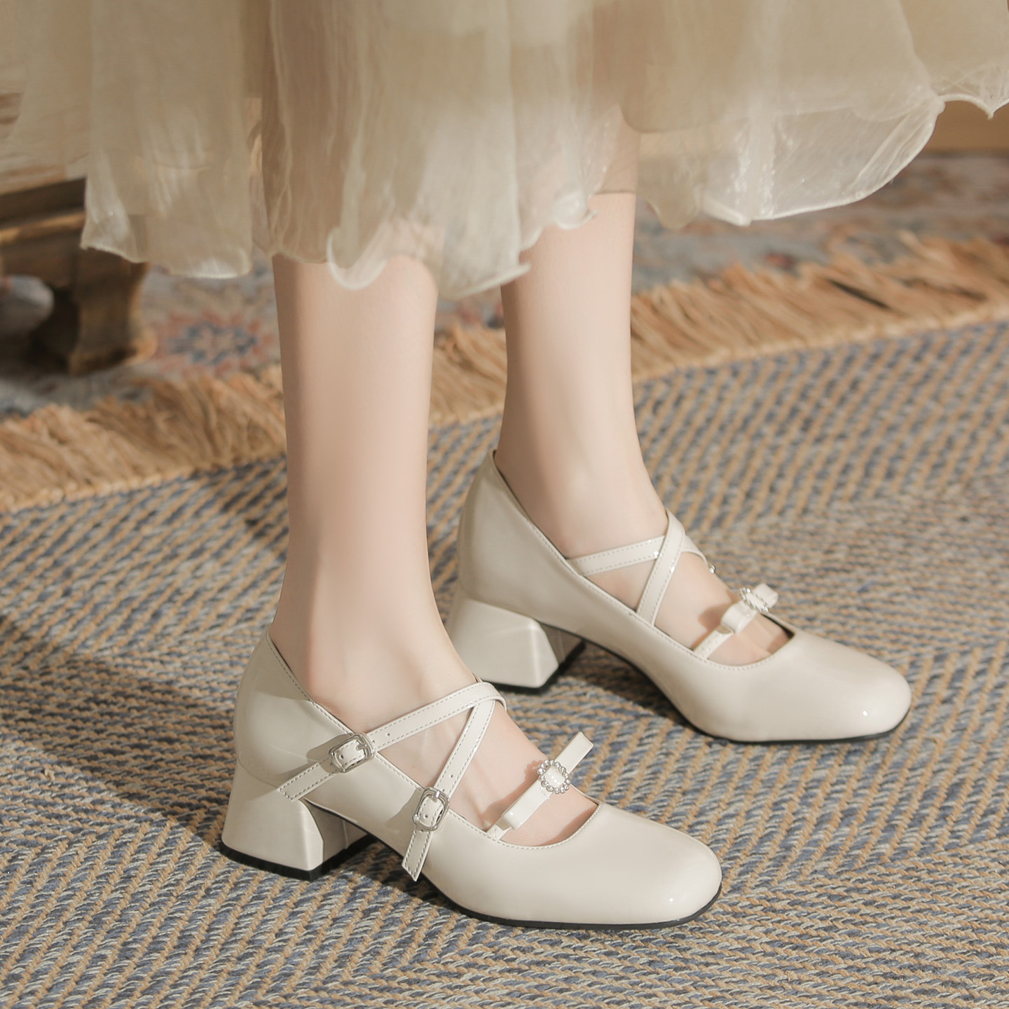 交叉绑带真皮粗跟玛丽珍小皮鞋女2025新款春秋单鞋圆头百搭高跟鞋