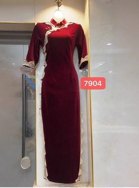 年轻款金丝绒旗袍2025年秋季新款七分袖修身酒红黑色改良连衣裙子