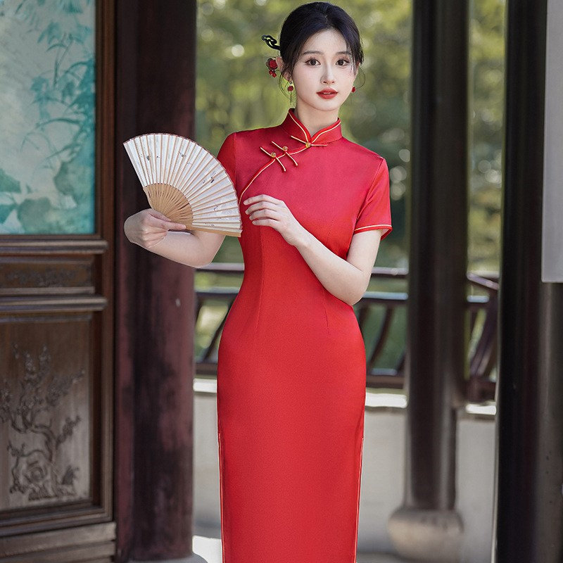 年轻款送考妈妈旗袍新中式高贵中国风黄色短袖红走秀演出连衣裙子
