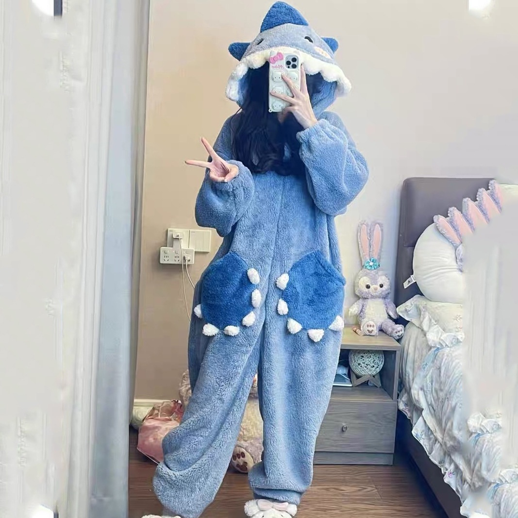 秋冬季可爱连体睡衣女甜美鲨鱼睡袍连帽珊瑚绒加厚加绒卡通家居服