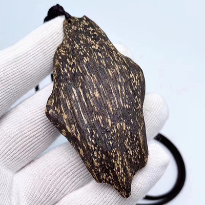 越南芽庄沉香随行吊坠男女项链挂坠木质手把件挂件直播货源跑量