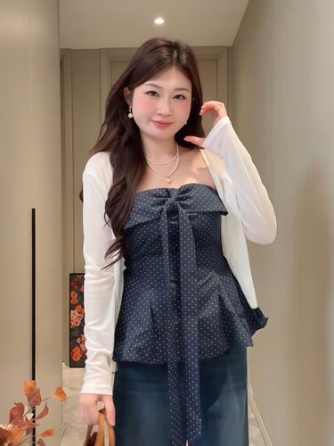 大码女装微胖mm法式复古波点挂脖吊带背心+白色衬衫两件套套装