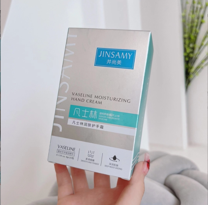 井尚美凡士林袋装护手霜便携式护手霜小巧随身滋润保湿补水防干裂