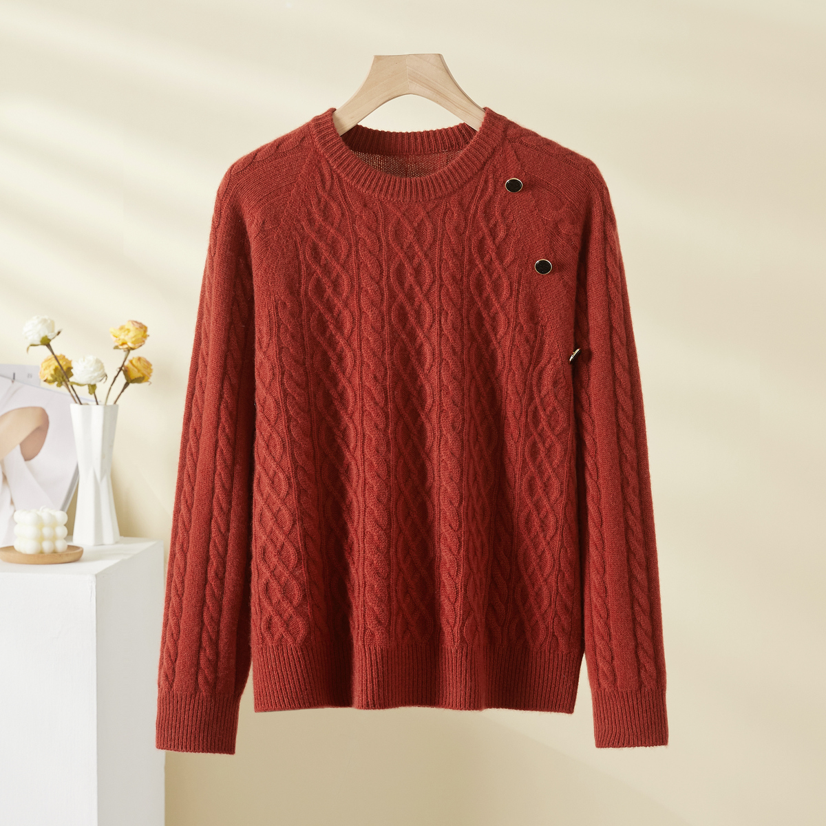 纯羊绒秋冬圆领绞花宽松洋气减龄保暖厚款女式羊绒衫108