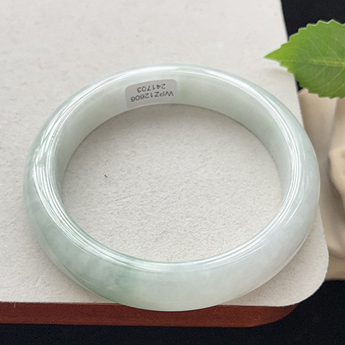 缅甸翡翠手镯A货60.9MM冰糯种晴水飘花细润玉手镯女款珠宝