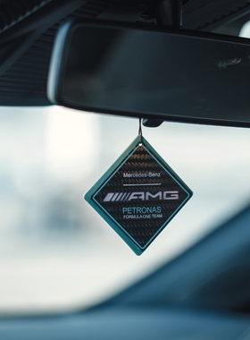 奔驰AMG香片香水香薰挂饰汽车载香薰挂饰碳纤维香片车载装饰摆件