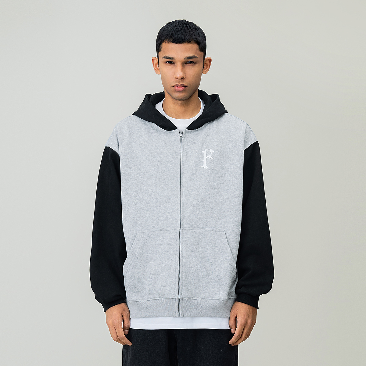 厚印字母拼接开衫连帽卫衣