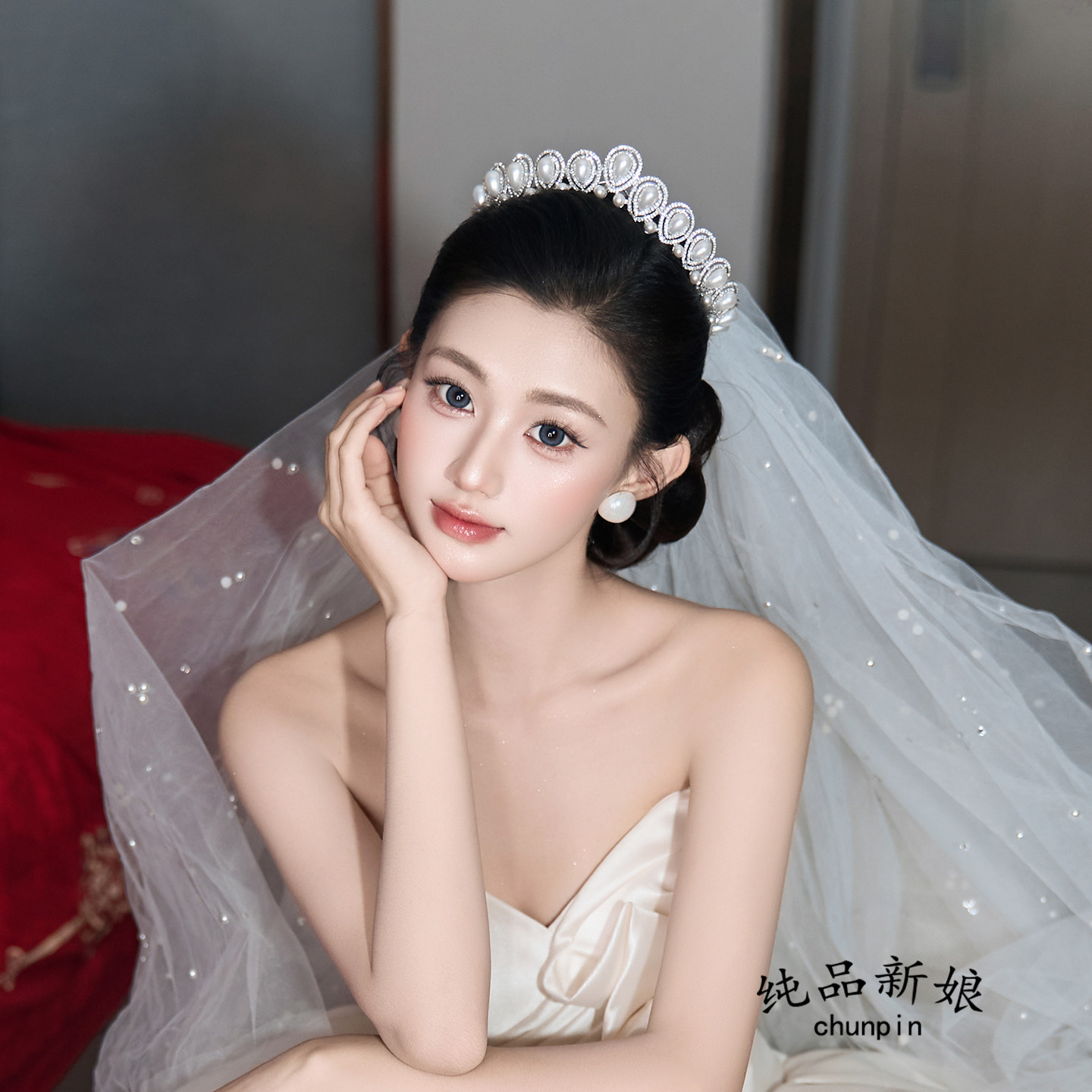 新款新娘珍珠皇冠头饰高级大气王冠发饰结婚纱晚礼服生日晚宴配饰