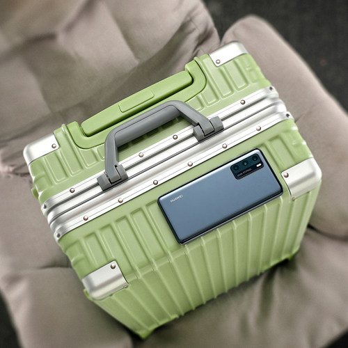 好看又便宜的行李箱带出门被问爆