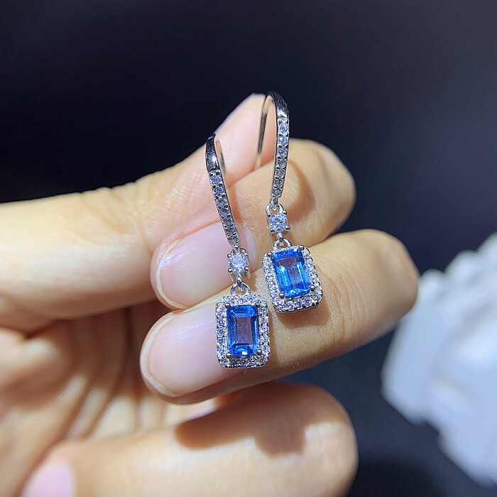 长方形百搭超闪托帕石银饰耳钉