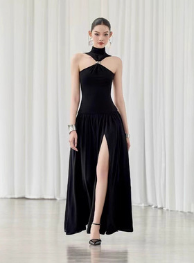 现货气质挂脖不规则连衣裙越南小众设计性感修身开叉长裙