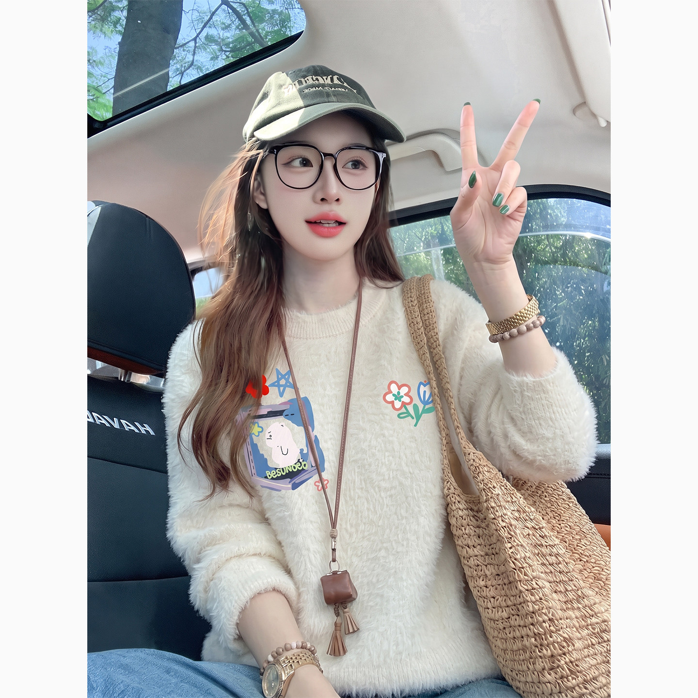 韩式可爱风白色花朵加厚毛衣女冬季圆领显瘦水貂绒卡通针织衫上衣