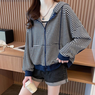 条纹卫衣女外套连帽春秋短款女款小个子开衫拉链上衣2025新款早秋