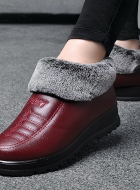 冬季棉拖鞋女中老年妈妈加绒保暖外穿防水皮面防滑软底奶奶皮棉鞋