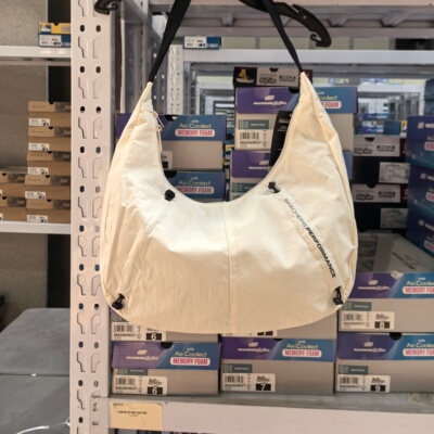 skechers斯凯奇26男女同款单肩斜挎包舒适休闲百搭大容量P225U006