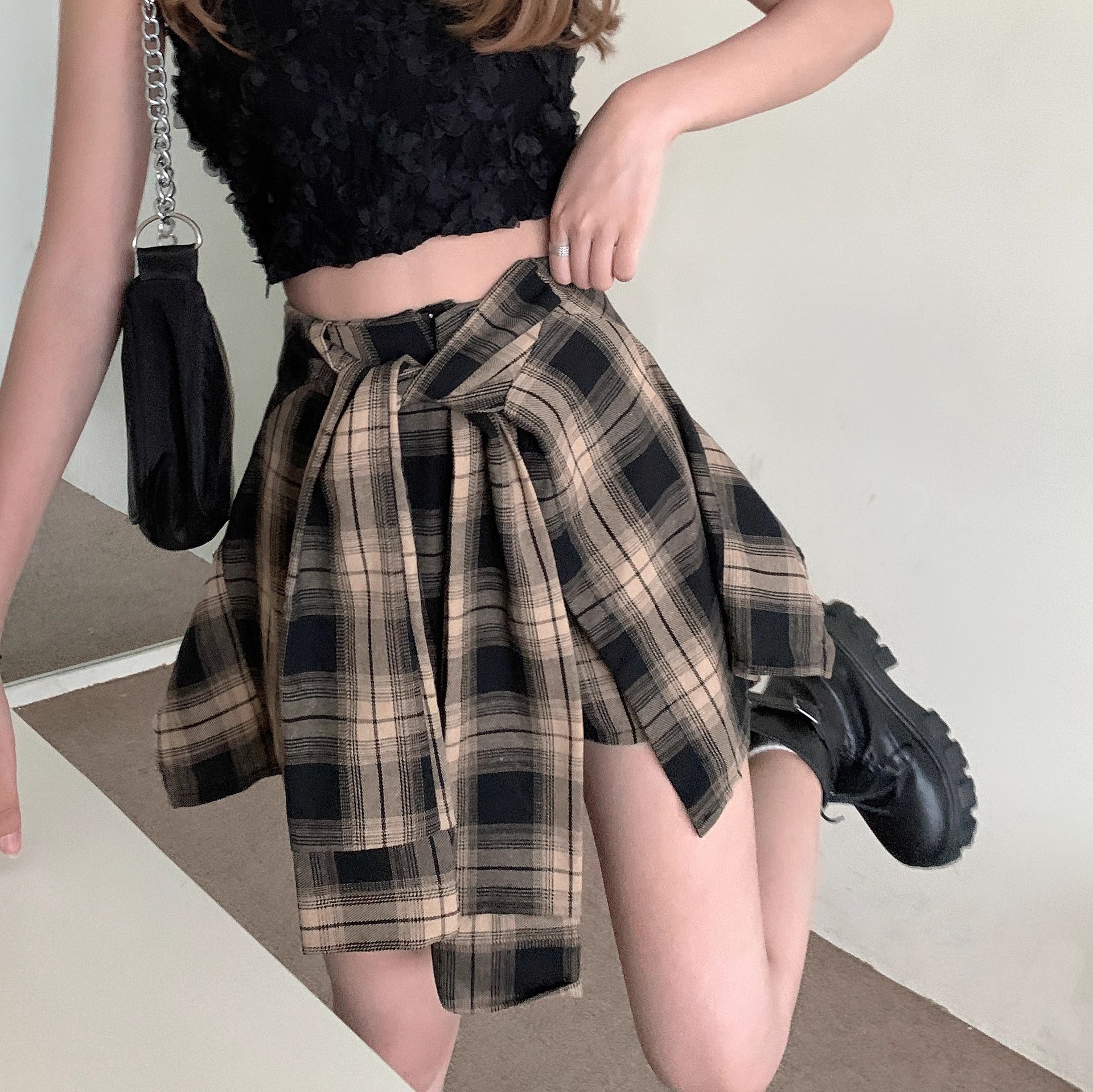 假两件不规则设计感半身裙女2025新款夏季辣妹黑色格子a字短裙裤