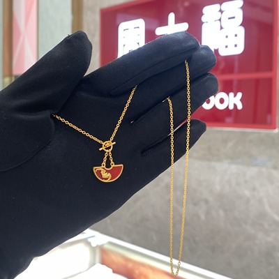 传承系列珐琅蝙蝠红扇形黄金项链