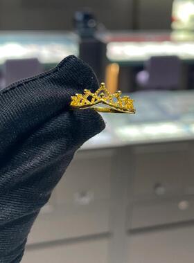 周大福镂空公主皇冠足金黄金戒指