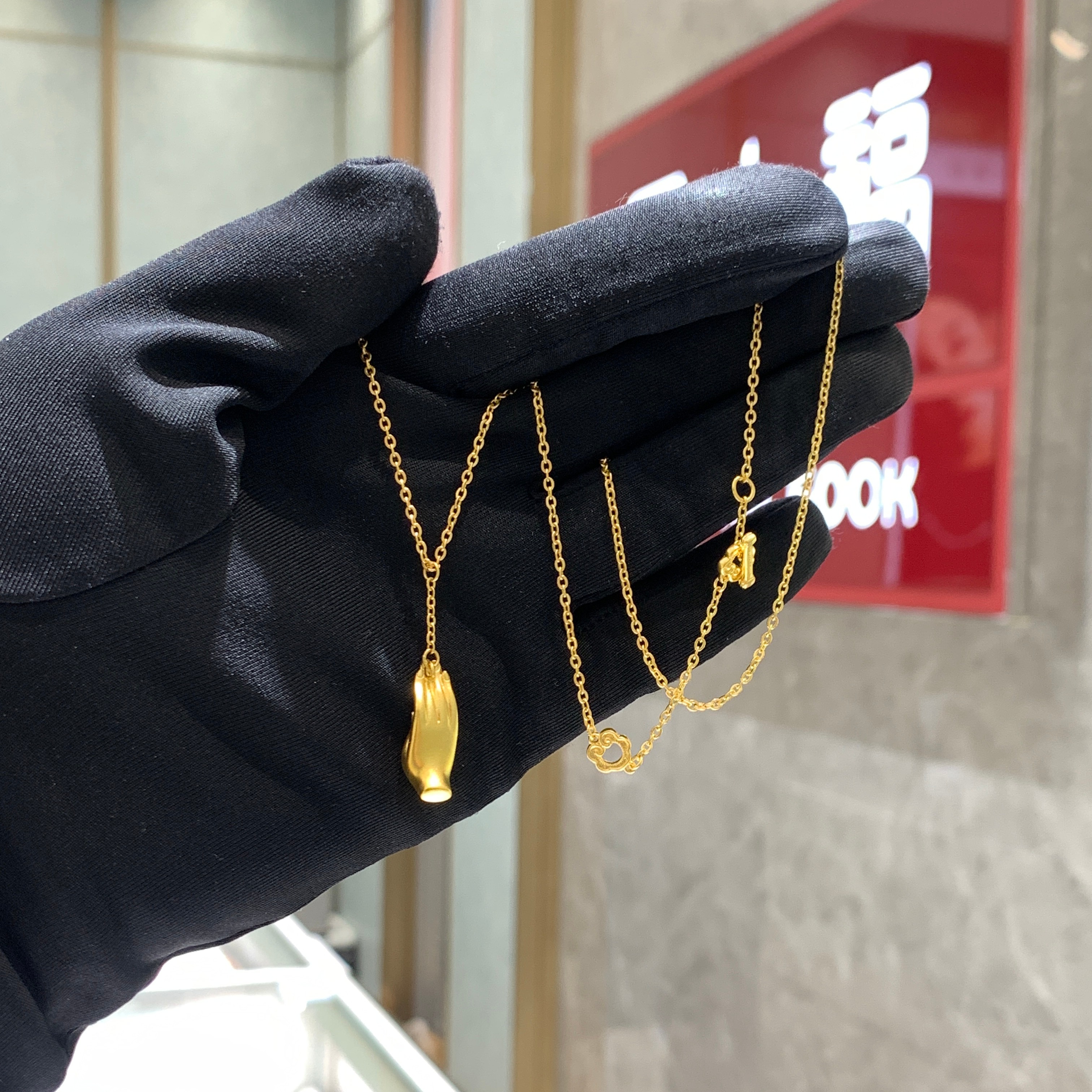 周大福传承系列观音佛手黄金项链