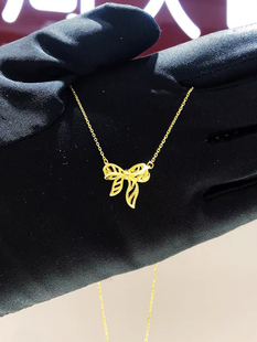 周大福代购 新款镂空蝴蝶结足金黄金项链 正品克减80 计价F230022