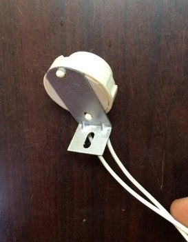 T8老式日光灯灯座 T8灯脚  带弹簧固定铁片灯座 用螺丝固定T8灯座