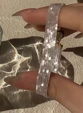 清冷感波光粼粼手链小众精致缎面手串简约贵气手环