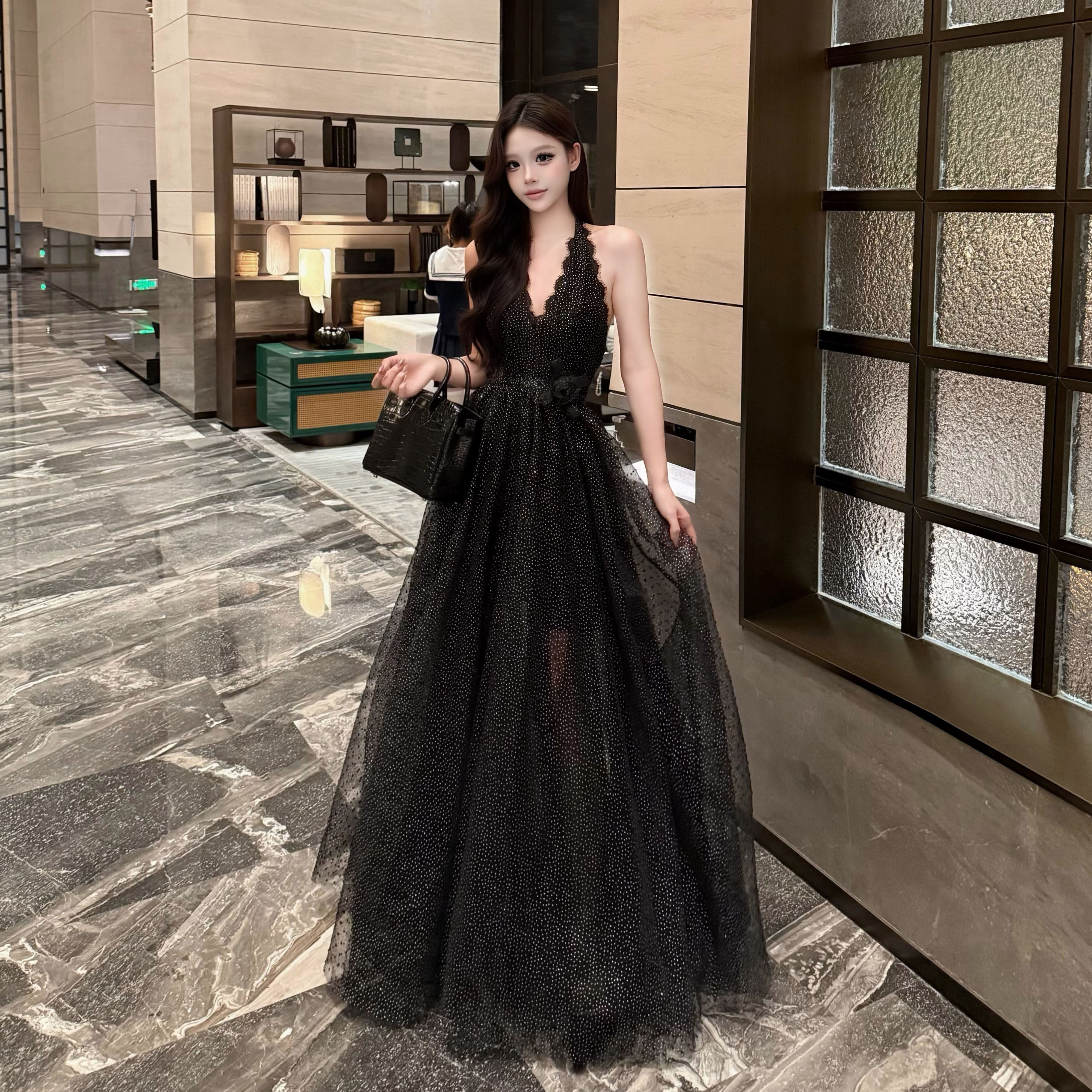 沛沛星暗黑风连衣裙女重工烫钻刺绣黑色长款裙子吊带显瘦A字群女