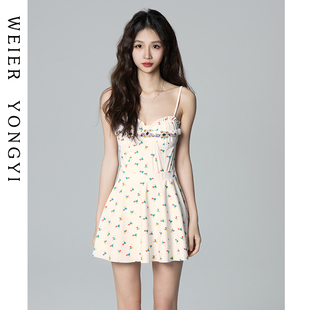 泳衣女款 保守学生小胸聚拢遮肚显瘦泡温泉 高级感性感吊带连体裙式