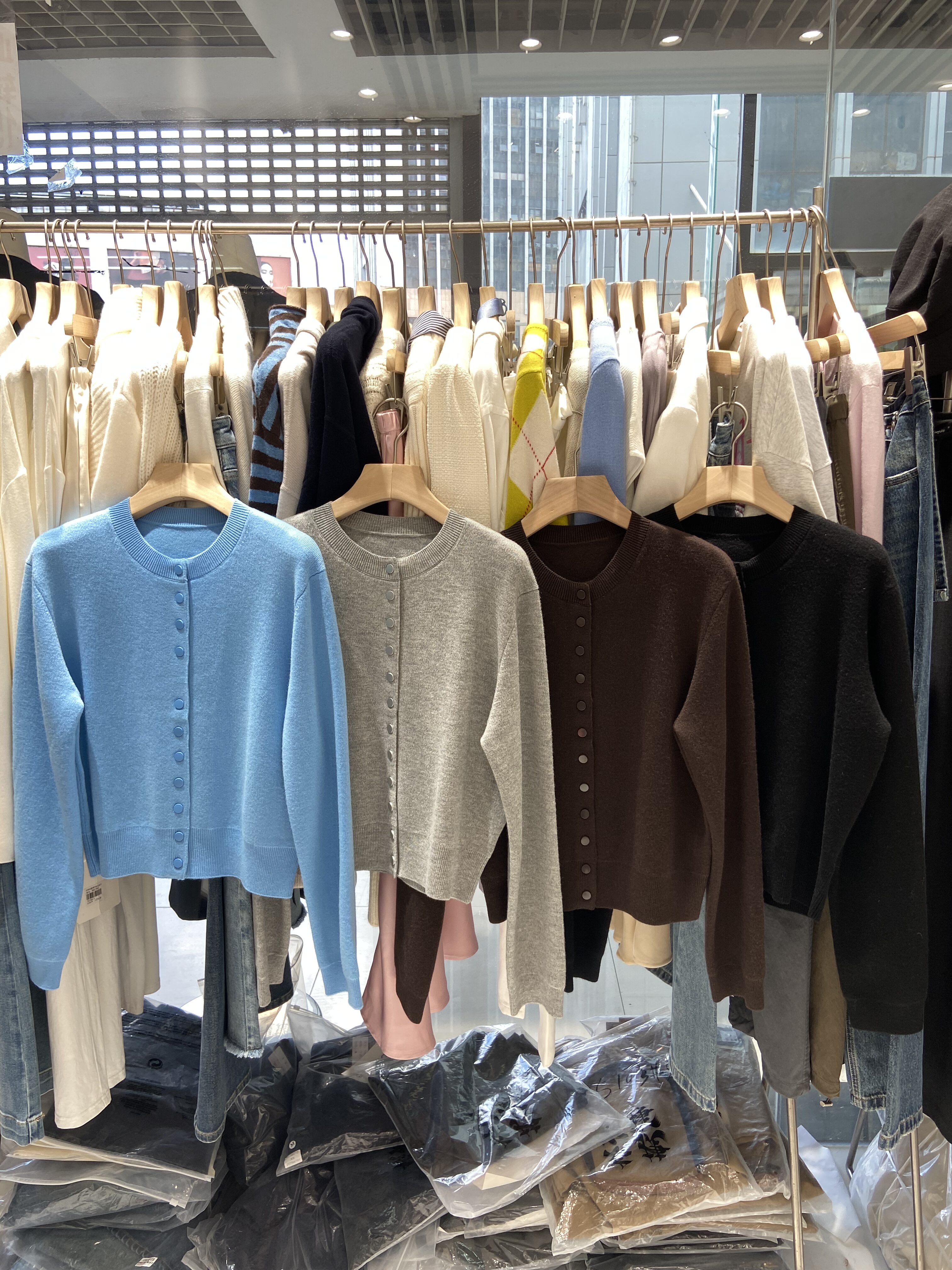 高阶时代 美丽诺羊毛小众纯色单排扣针织开衫女四平织法毛衣外套