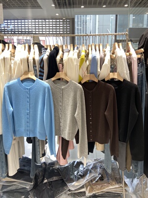 高阶时代 美丽诺羊毛小众纯色单排扣针织开衫女四平织法毛衣外套