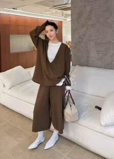 胖子孕妇套装2026秋季时尚休闲运动风假两件上衣阔腿裤显瘦两件套