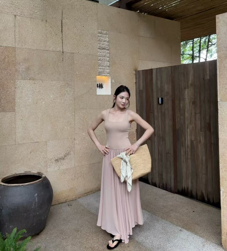 INHERE正品粉色连衣裙女夏季设计感小众背心气质显瘦收腰长裙