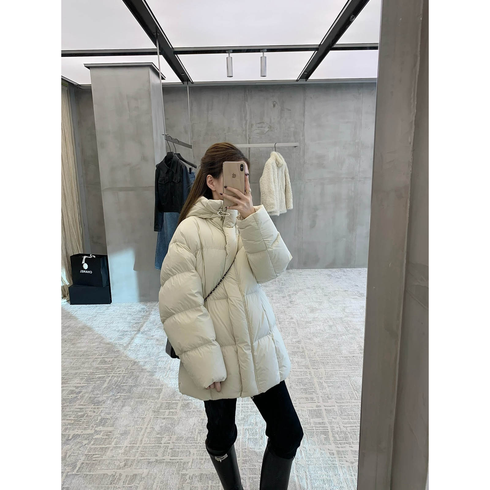 EASE-经典连帽一手长豆腐块超轻保暖羽绒服外套(240g)25y010