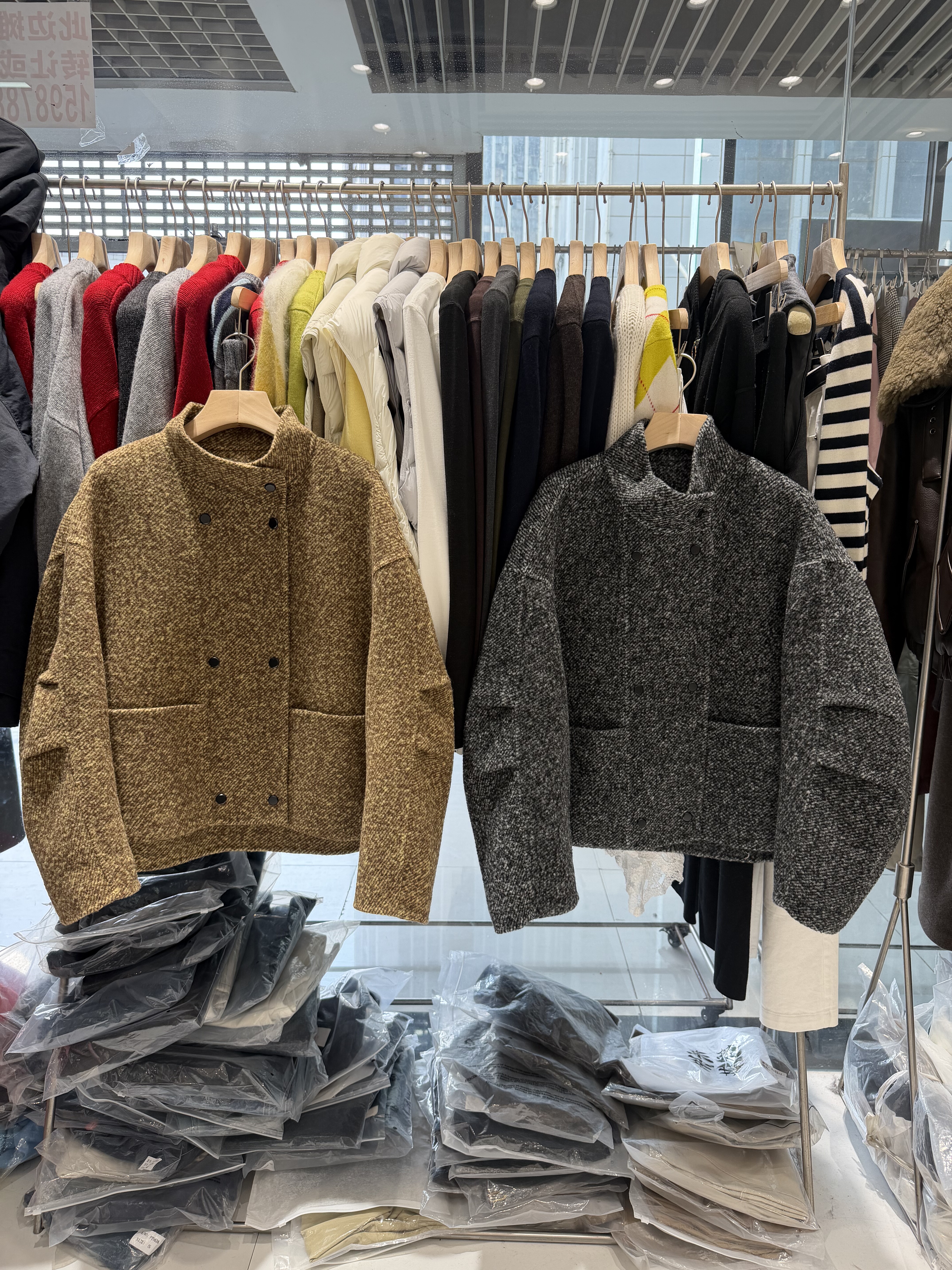 深圳南油高端欧货女装2025冬季新款时尚立领长袖双排扣百搭外套