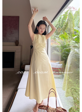 【DIGM】法式纯色一字领小众不规则裁剪收腰显瘦背心连衣裙19462#
