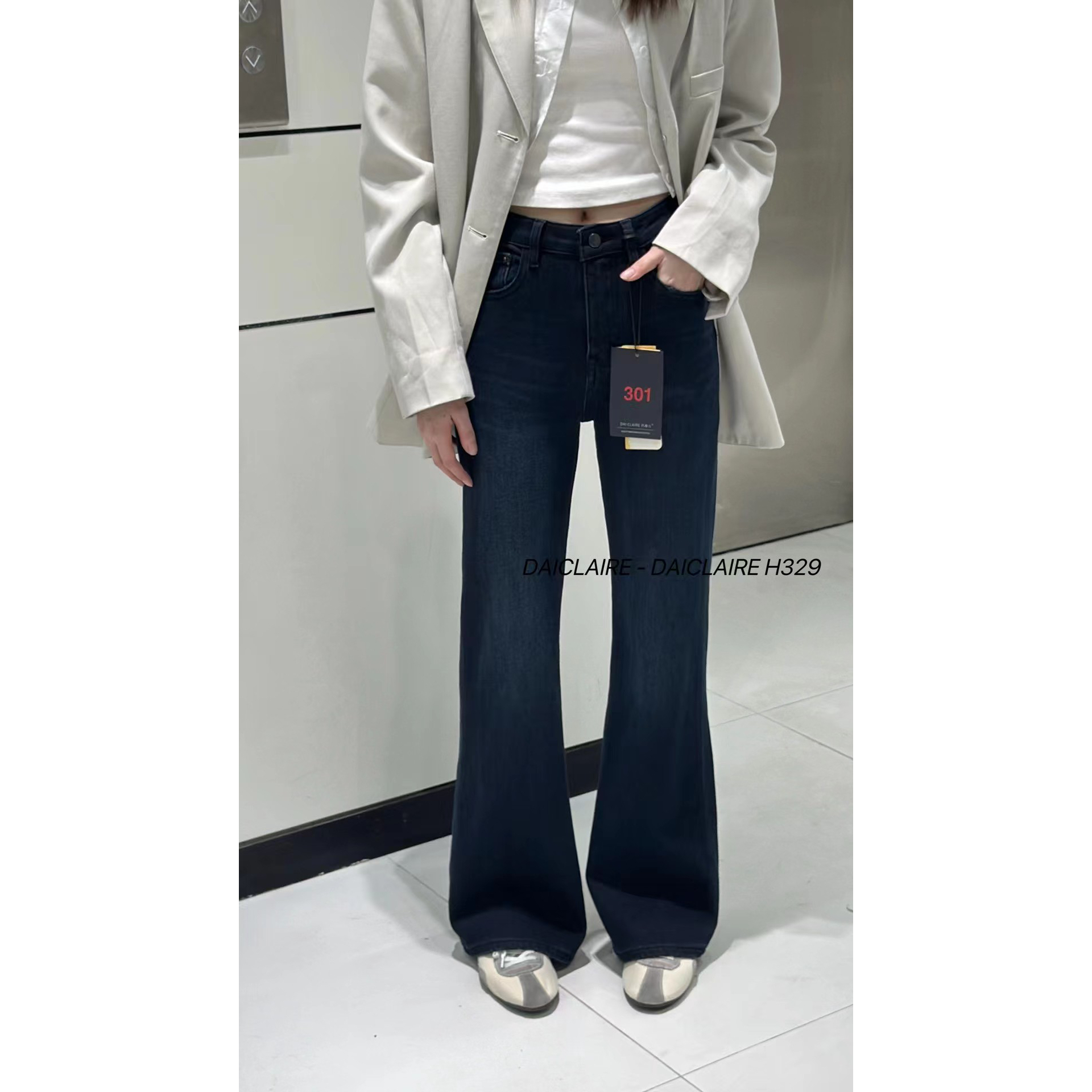 代嘉儿-款延续Miumiu蓝黑Q暖绒显瘦不贴腿微喇叭牛仔裤牛仔裤H329