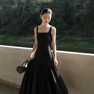 26年早春法式 复古拼接束腰吊带连衣裙OPS4307 MODISH