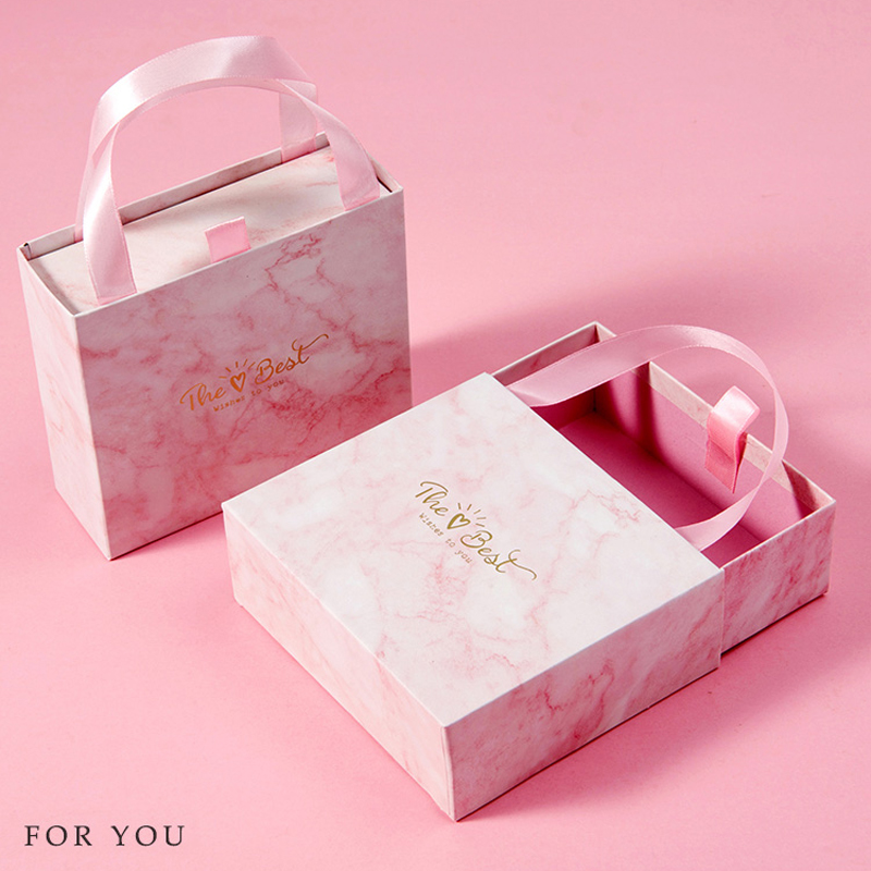 爱豆徽章礼盒钥匙圈挂件