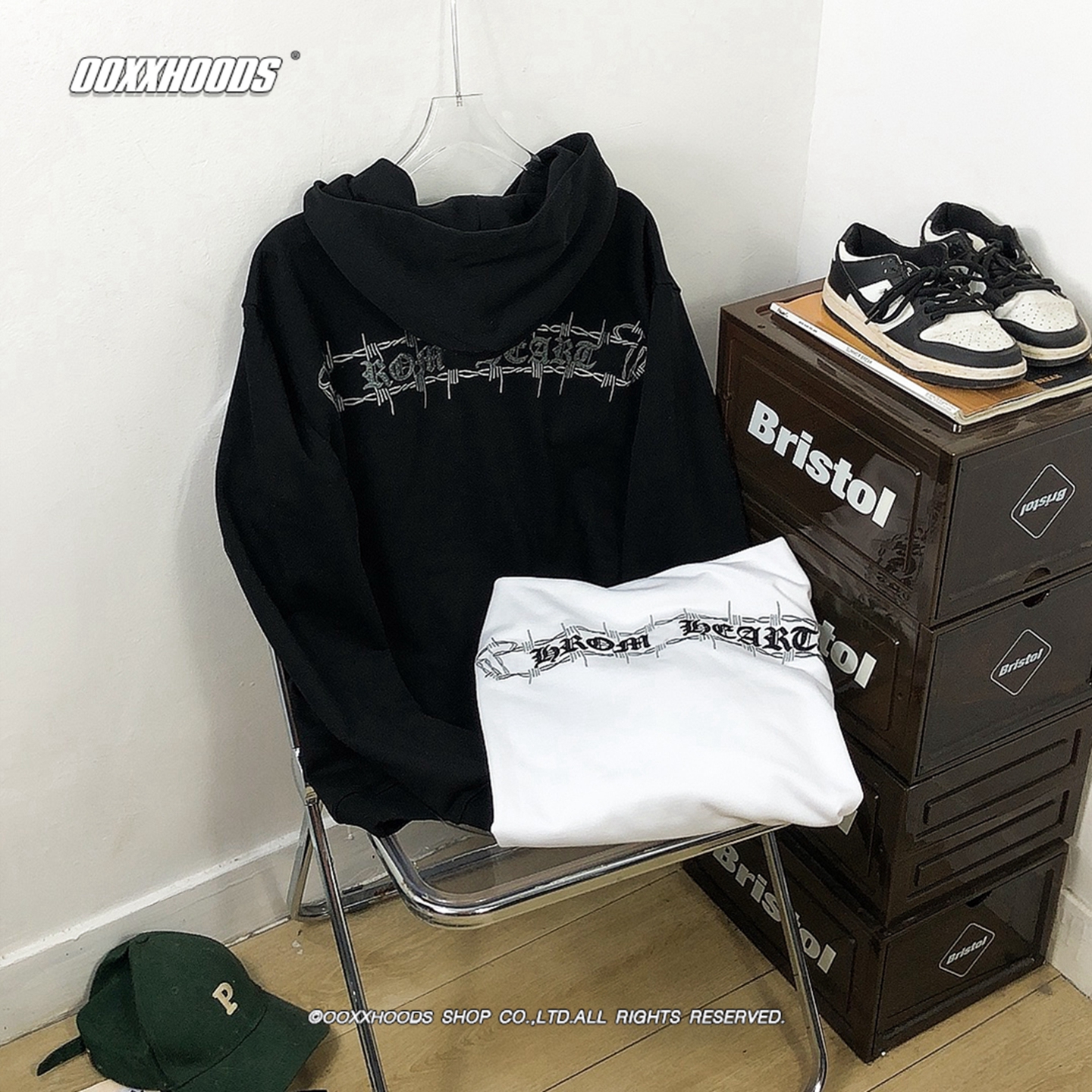 立体刺绣花铁丝马蹄十字架卫衣