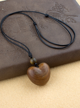 复古檀木爱心毛衣链木质吊坠