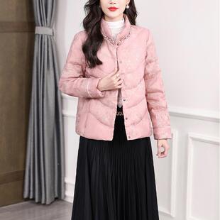 飘朵短款高端鹅绒服女2025冬新款中年女装时尚提花轻薄羽绒服外套