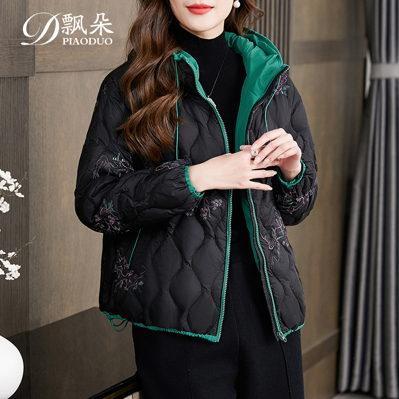 短款菱格羽绒服女小个子