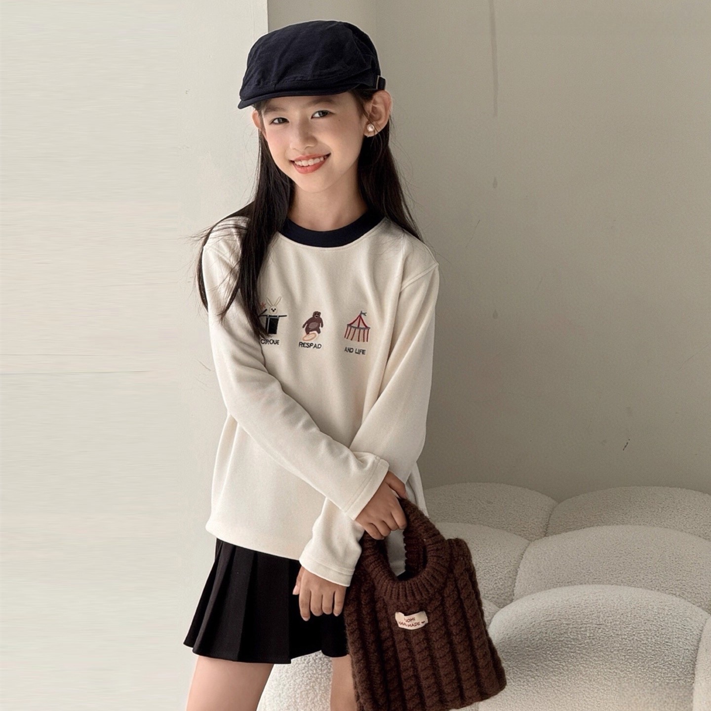 2025冬季新款磨毛加厚撞色刺绣百搭女童打底衫中大童打底上衣